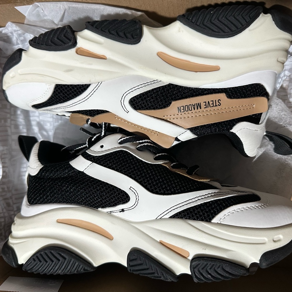 Steve Madden Black and Cream Athletic Shoes